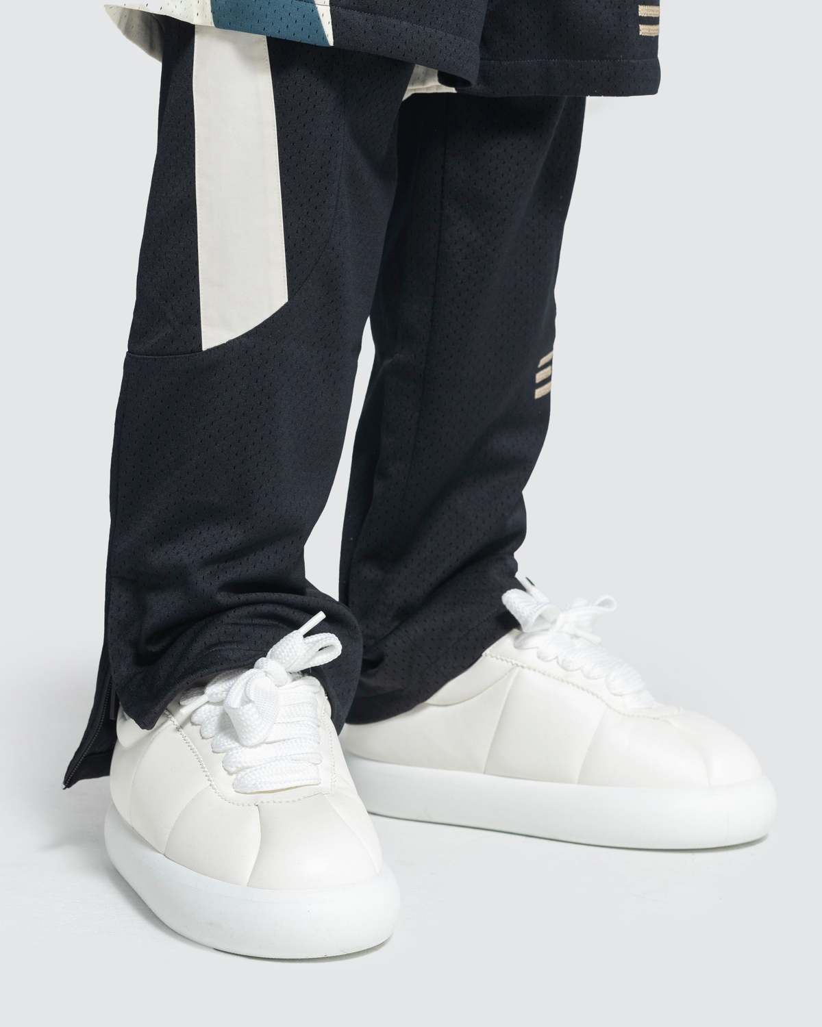 スニーカー Marni White Leather Bigfoot 2.0 Sneakers 20465945_50956838_600.jpg