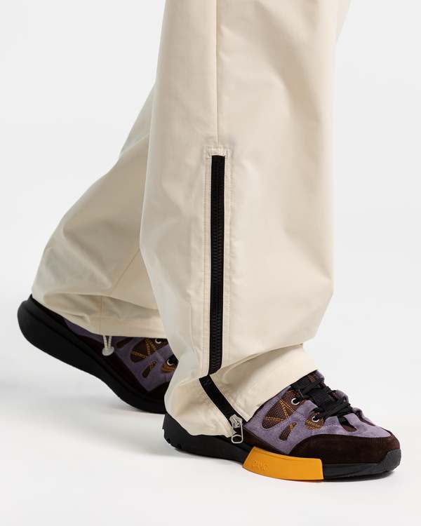 Chief-Runner-in-Lilac-