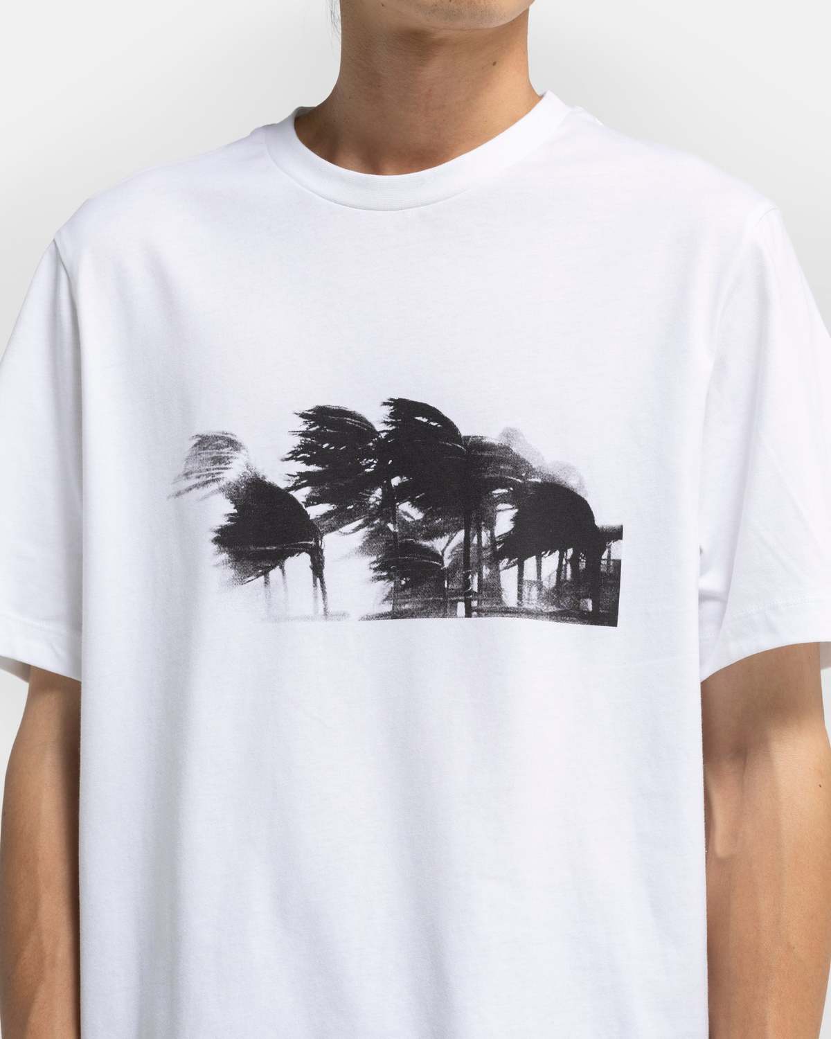 ★OAMC★ Palms Graphic Man to Man Black 23A28OAJ15COT0091000 OAMC Palms T-Shirt - Off White | Garmentory