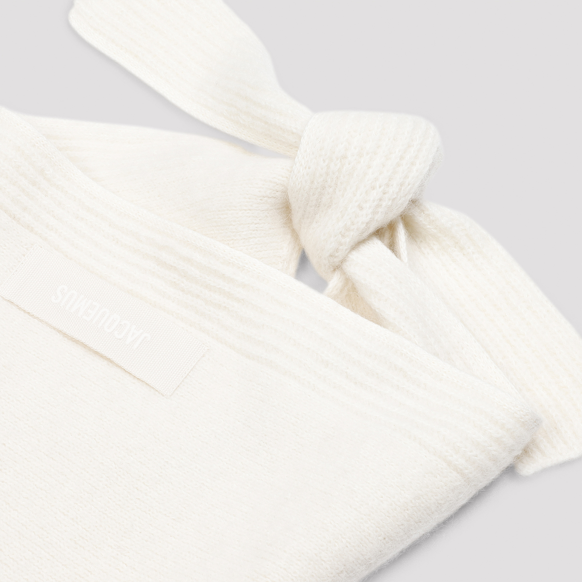 JACQUEMUS（ジャクムス） Le Chale Gros Grain Jacquemus Le Chale Gros Grain Scarf In White | ModeSens