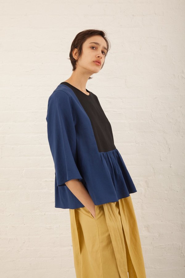 Correll Correll Flocco Top in Royal/Black Correll Correll Flocco Top in Royal/Black