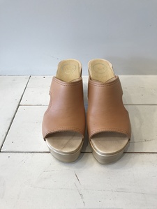 No.6 Alexis Cut Out Platform Slide No.6 Alexis Cut Out Platform Slide