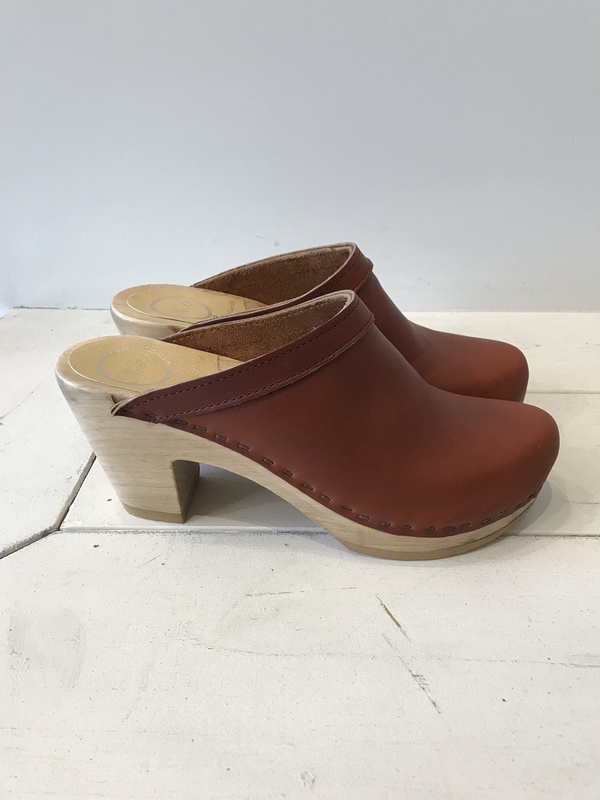 No.6 Old School On High Heel