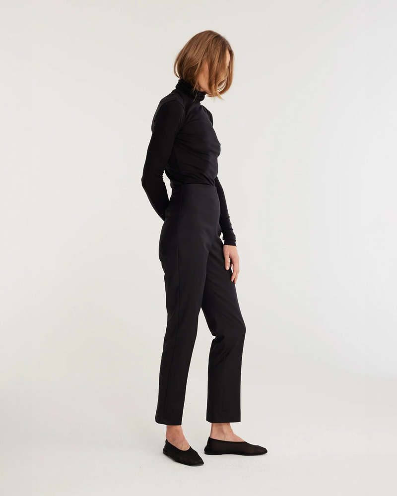 Rohe Cigarette Leg Trousers - Black