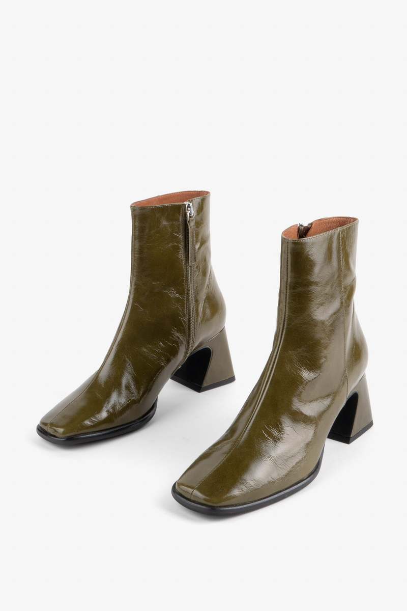 "INTENTIONALLY __________." TAFFY PATENT LEATHER HEELED BOOT - OLIVE/WHISKEY/BLACK "INTENTIONALLY __________." TAFFY PATENT LEATHER HEELED BOOT - OLIVE/WHISKEY/BLACK