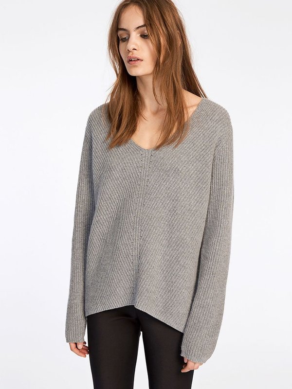 Samsoe & Samsoe Zera-V Knit in Grey Samsoe & Samsoe Zera-V Knit in Grey