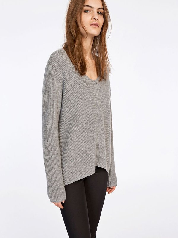 Samsoe & Samsoe Zera-V Knit in Grey Samsoe & Samsoe Zera-V Knit in Grey