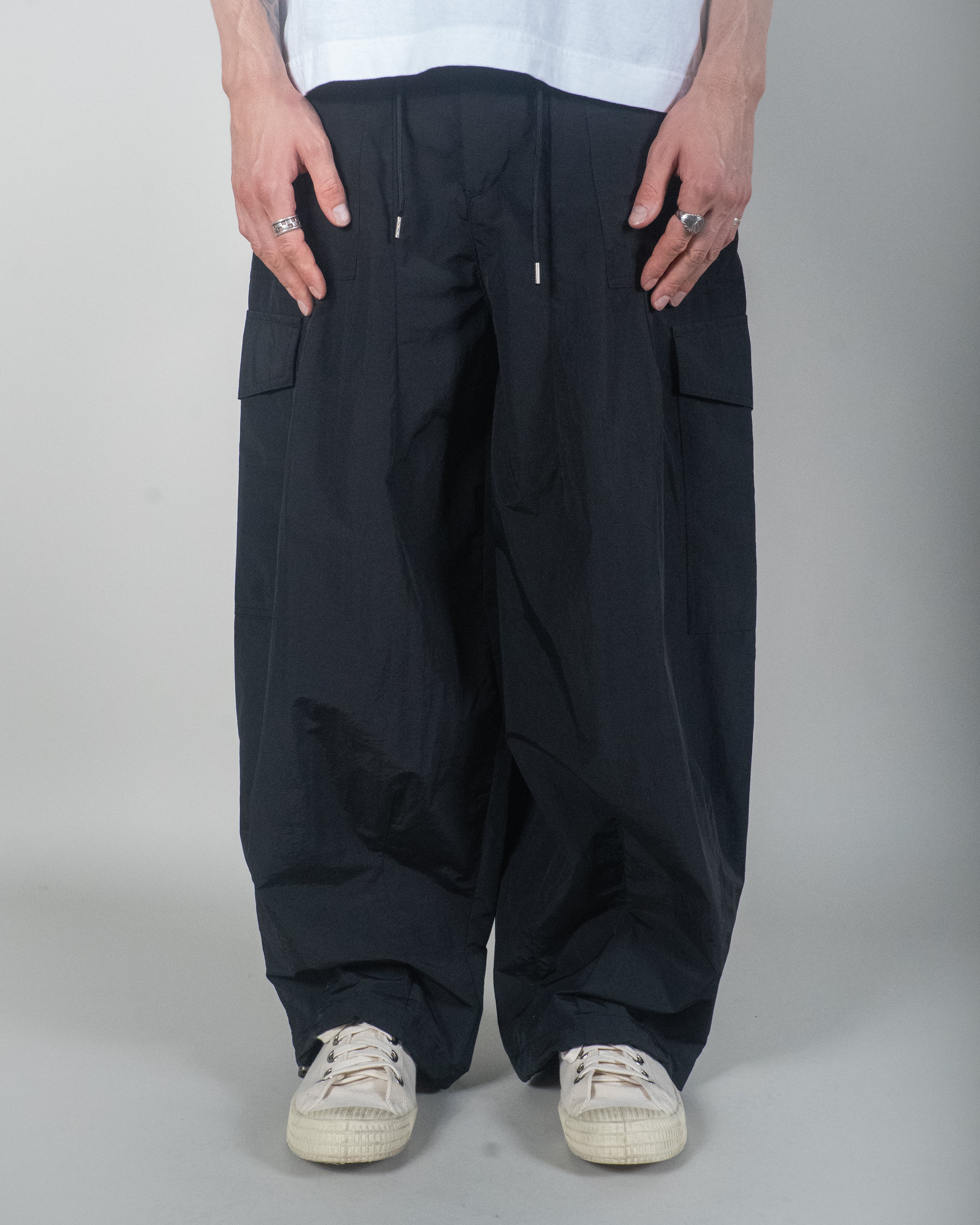 【DISCERNMENT】S/S Deep Black Big Pocket Nylon Balloon Pants Frizmworks Nylon Balloon Pants - Black | Garmentory