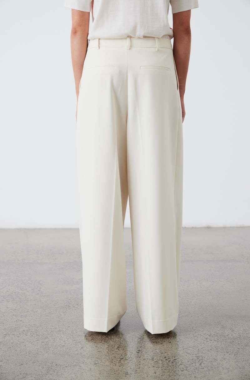 Fugitive Pant : Ecru/Navy main image 1