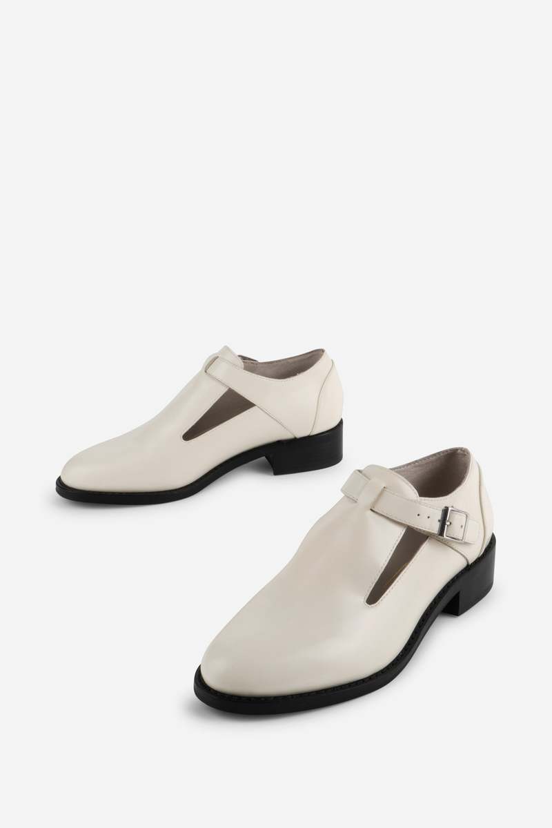 "INTENTIONALLY __________." FRANKIE MARY JANE - Black/Cream
