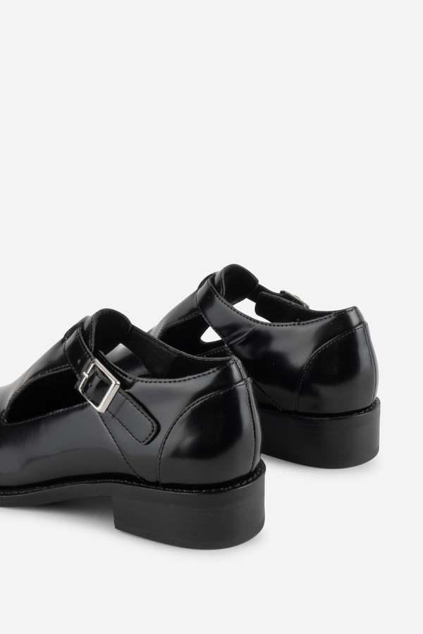 "INTENTIONALLY __________." FRANKIE MARY JANE - Black/Cream