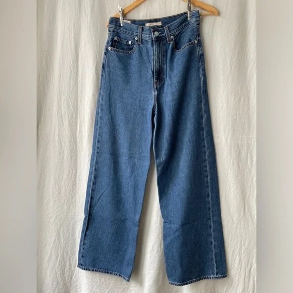 Levi's High Loose Wide Leg Jeans