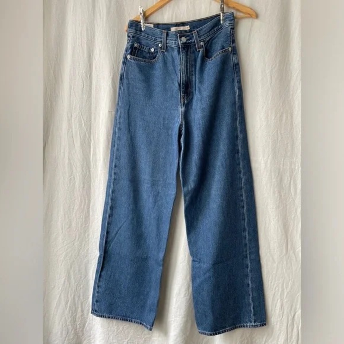 Levi's High Loose Wide Leg Jeans - Image 2 of 3