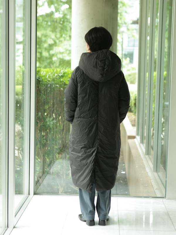 H+ HANNO WESSEL コート黒 H+ Hannoh Wessel Milena Coat - Black | Garmentory