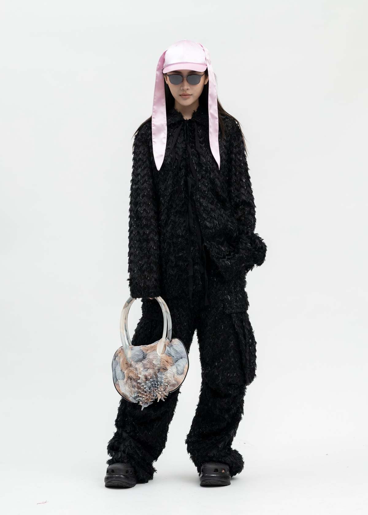 BLACK-FLUFFY-CARGO-PANTS-