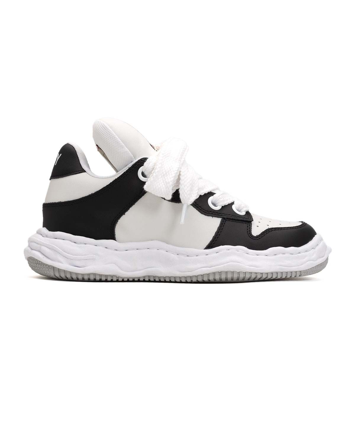 ミュージシャン HIGH&LOW STUDIO SEVEN x Maison Mihara Yasuhiro Low-Cut Sneakers