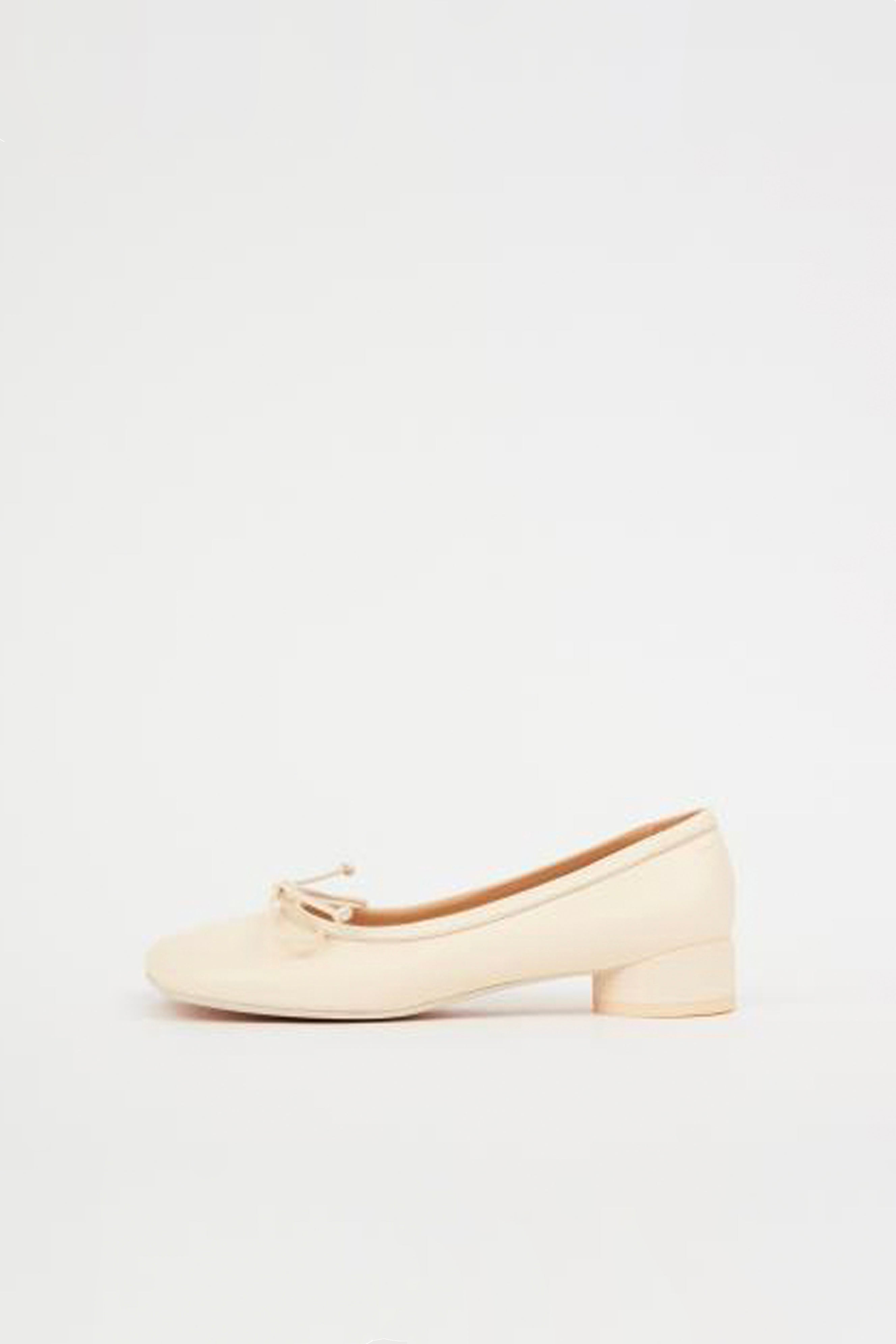 MM6 Maison Margiela Anatomic Ballerinas - Cream | Garmentory