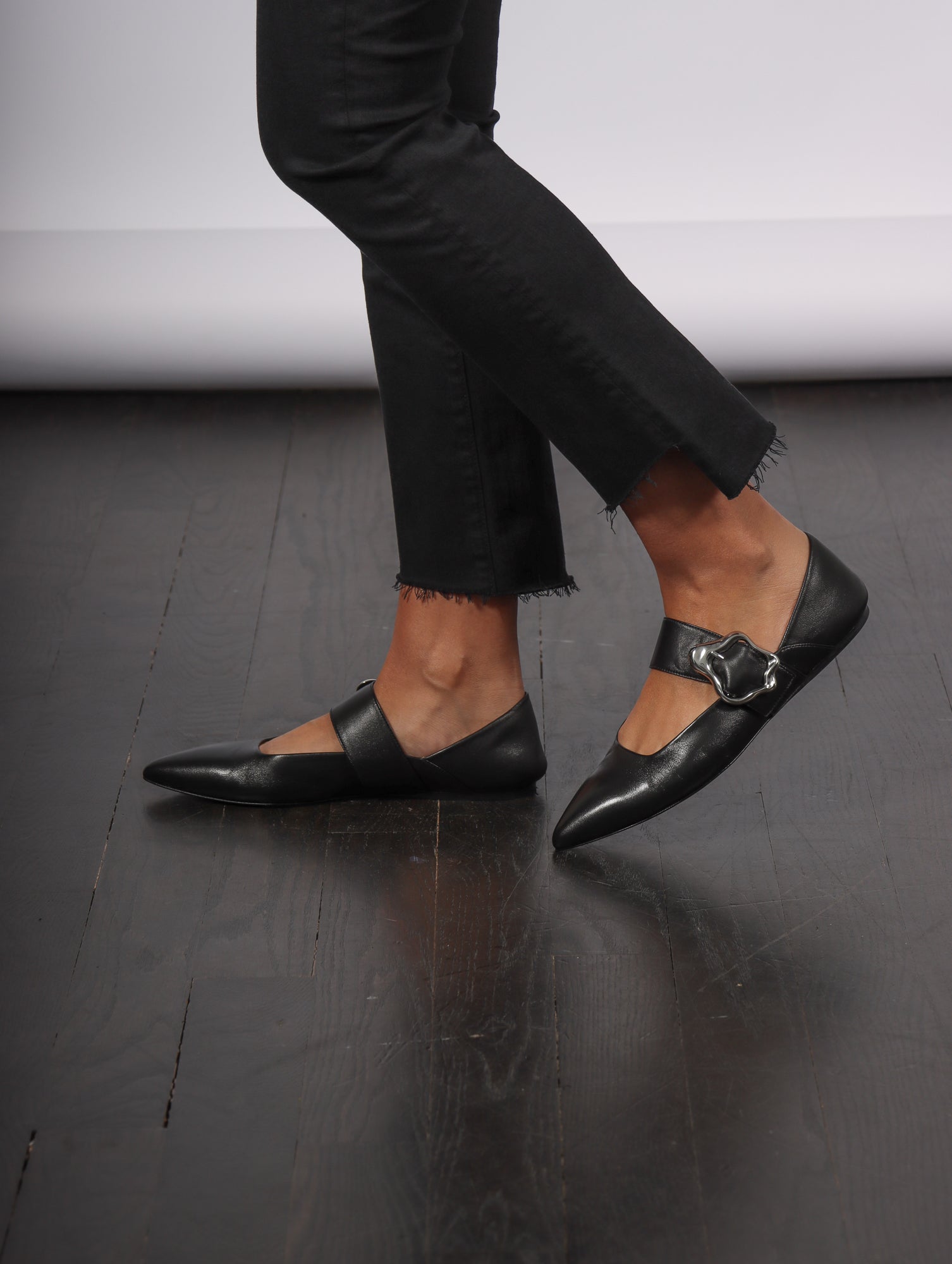 Rodebjer Aura Coral Flats Black