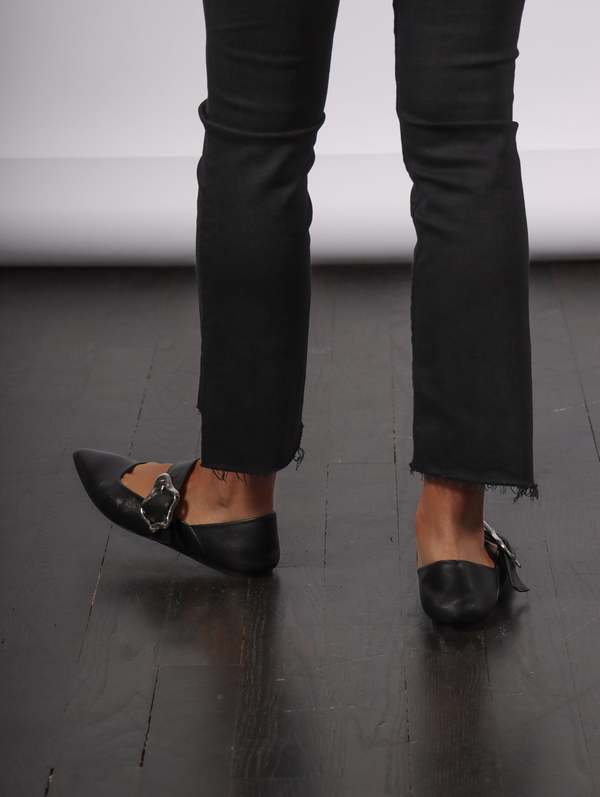 Rodebjer Aura Coral Flats Black