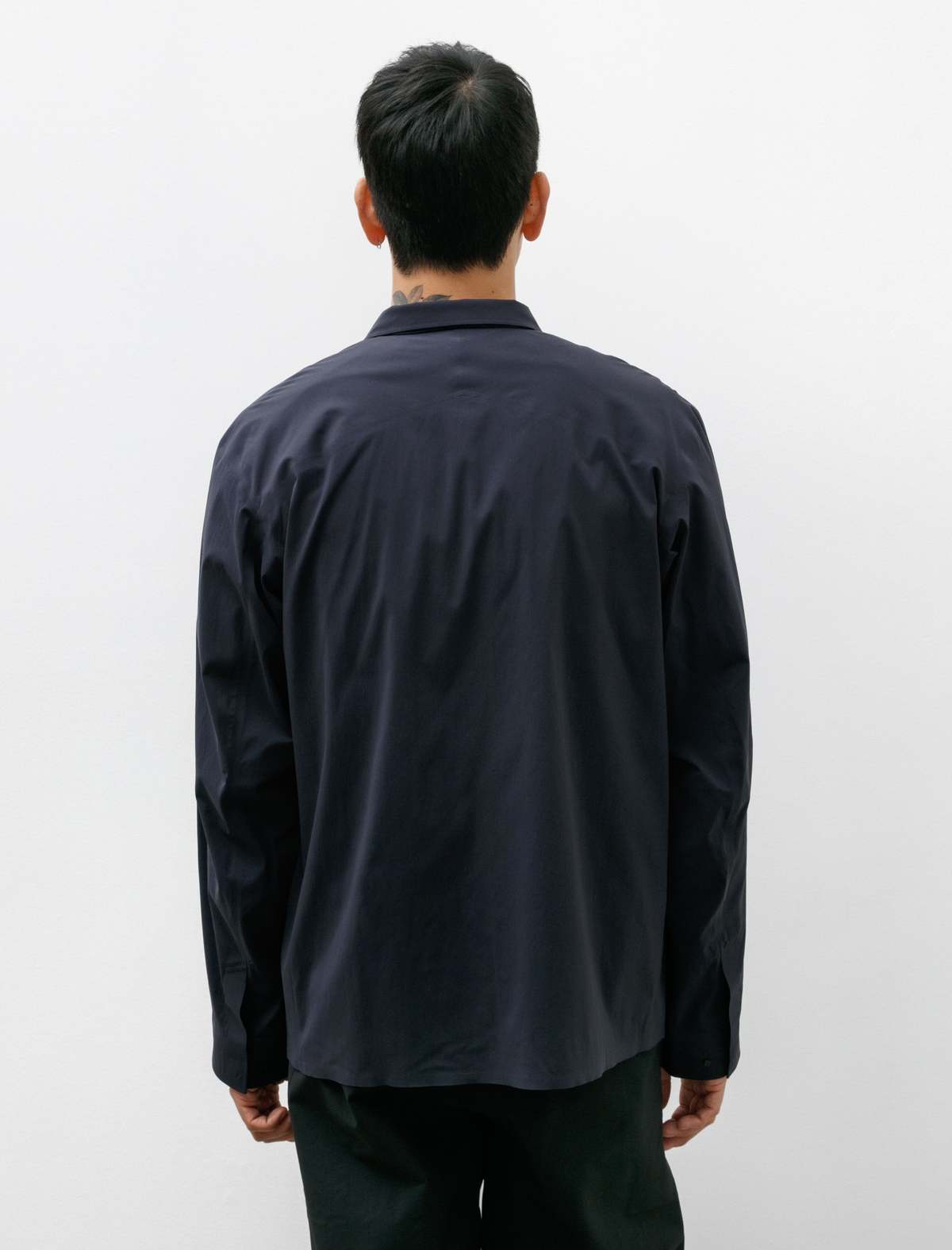トップス VEILANCE METRY LS MENS BLACK SAPPHIRE M Veilance Metry LS Shirt - Black Sapphire | Garmentory