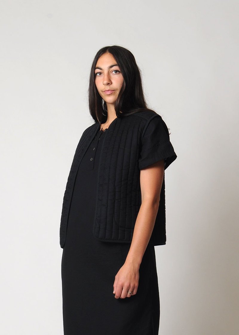 Conifer Reversible Quilted Vest - Black