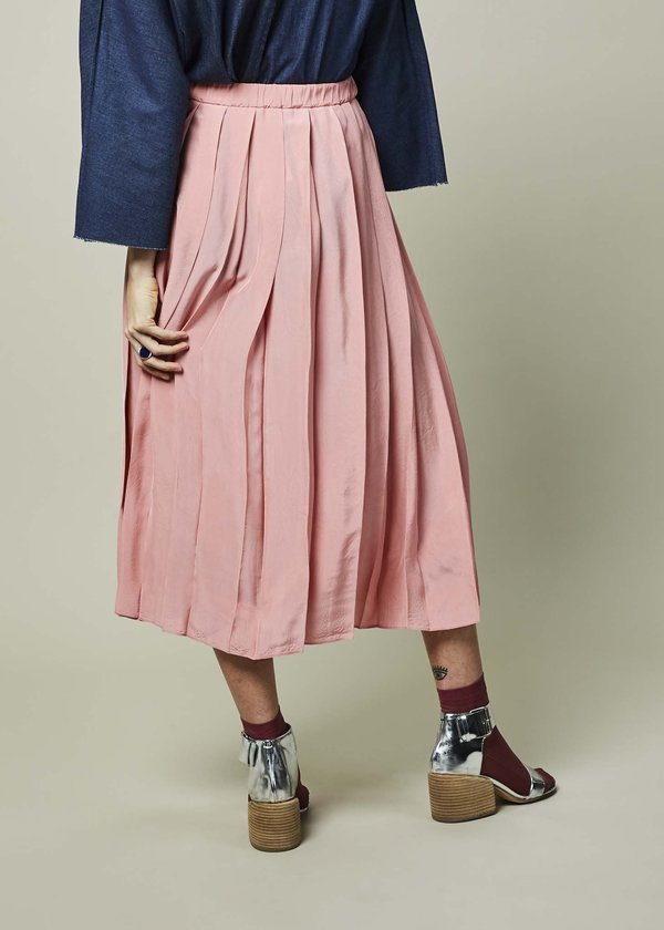 Sara Lanzi Viscose Pleated Skirt - Pink Sara Lanzi Viscose Pleated Skirt - Pink