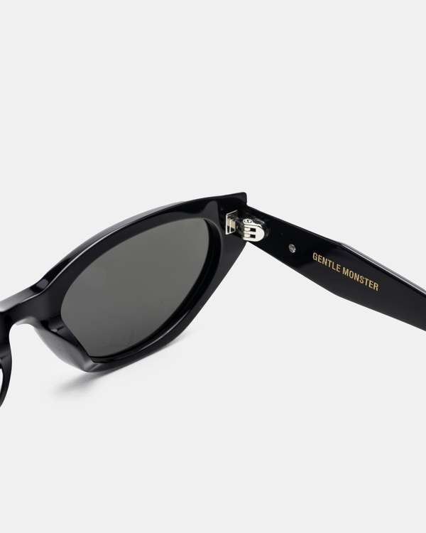 Gentle Monster ROCOCO-01 eyewear - black | Garmentory