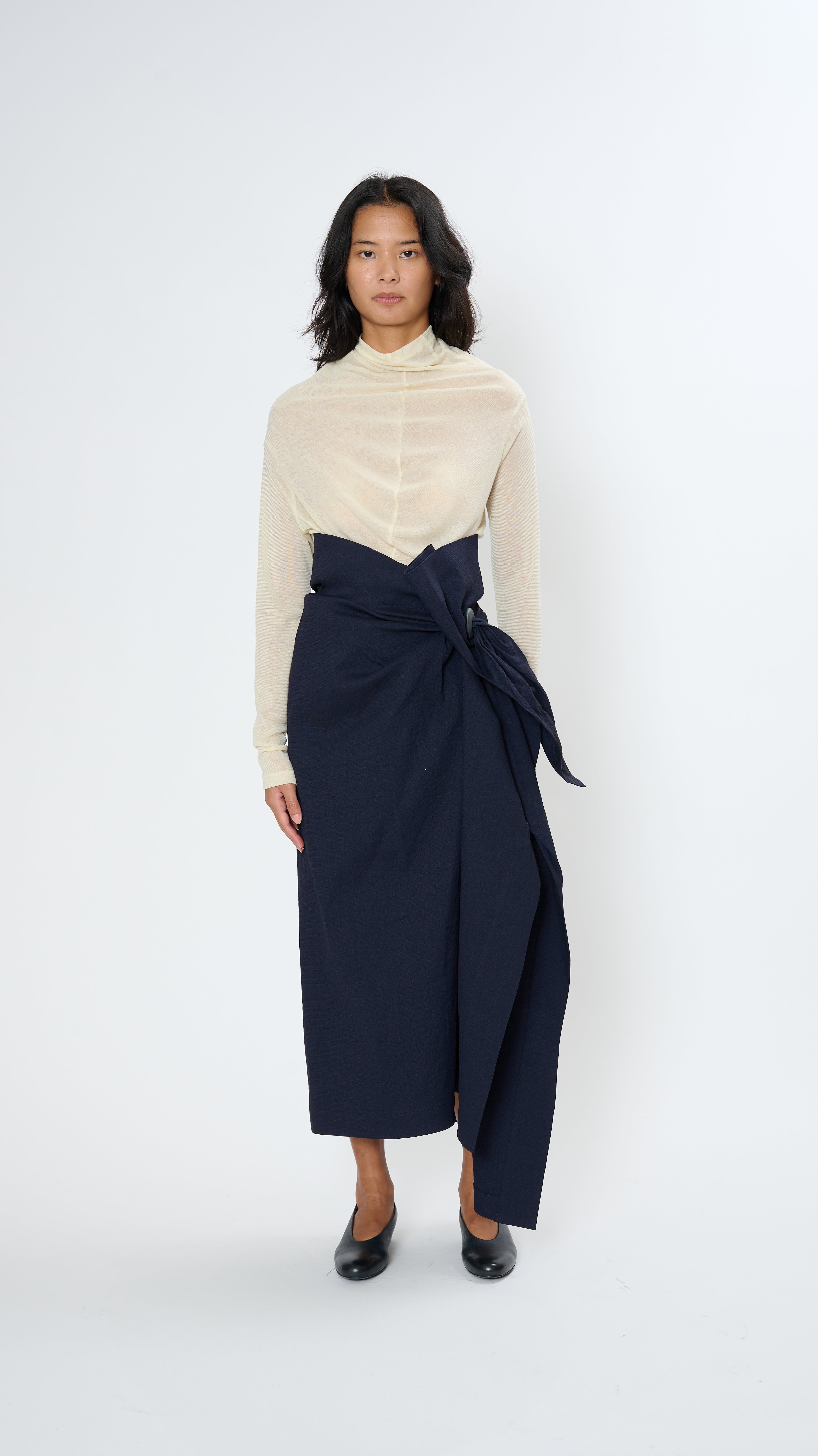スカート ISSEYMIYAKE NUANNCE BEFOREMIDNIGHT Issey Miyake Enclothe Skirt - Midnight Navy | Garmentory