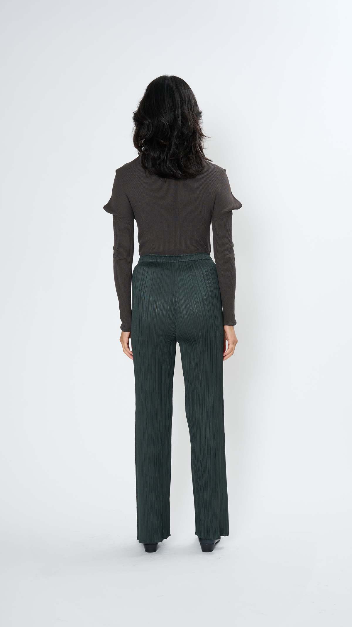新品タグ付 プリーツプリーズMONTHLY COLORs CHARCOAL Pleats Please by Issey Miyake May Monthly Colors Pants - Charcoal