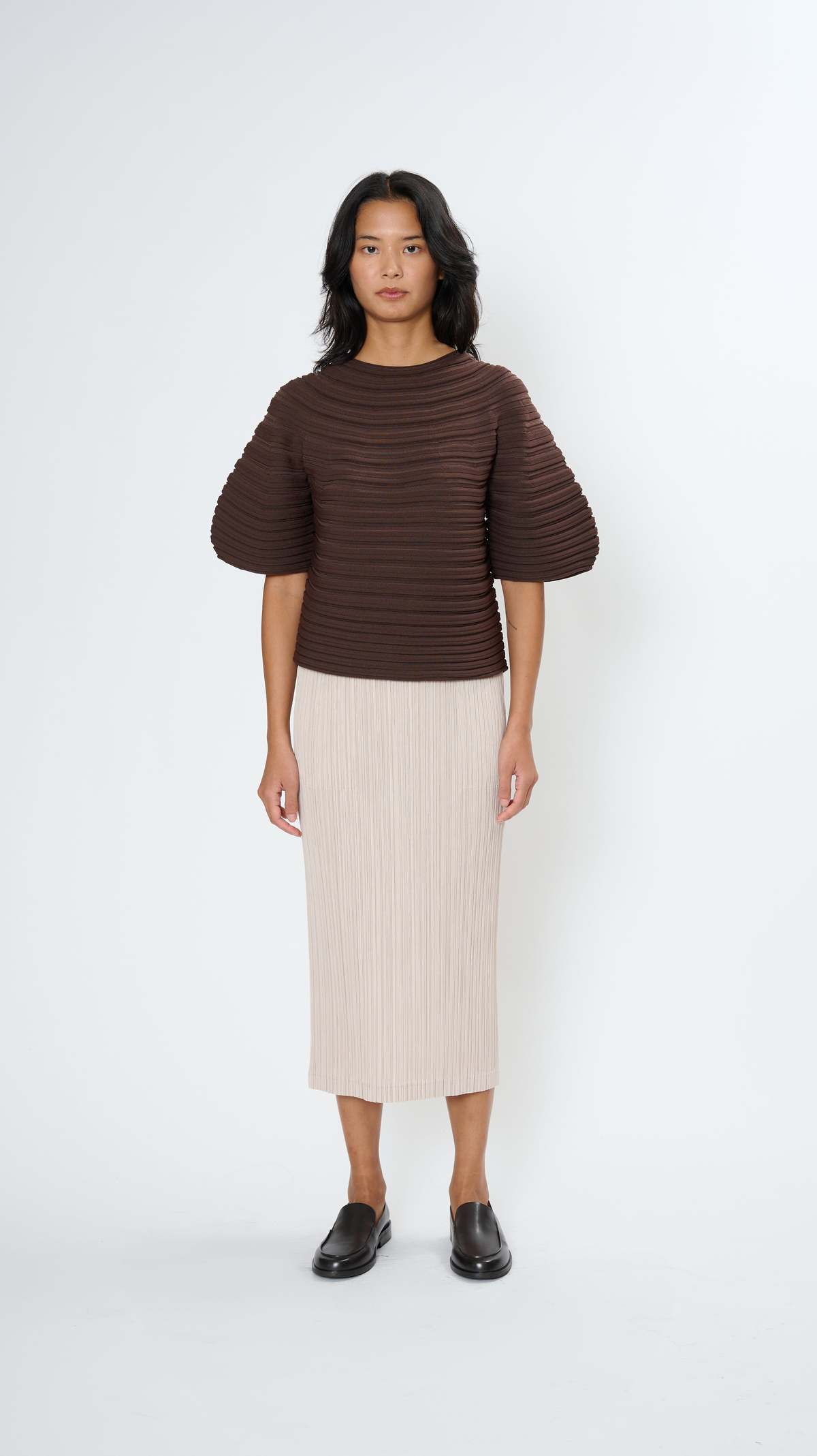 RIB PLEATS BASICS – ISSEY MIYAKE ONLINE STORE