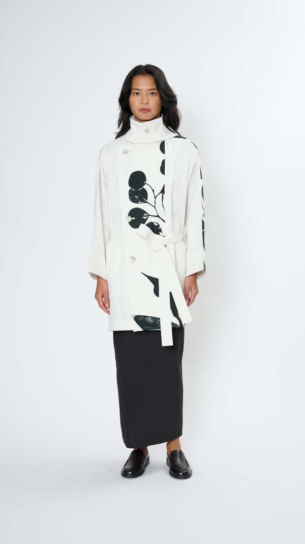 ISSEY MIYAKE 花柄ジャケット オシャレな方に Issey Miyake Physiotype Jacket - Frost White | Garmentory