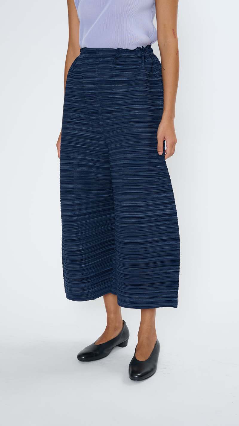 PLEATS PLEASE ISSEY Bounce Pleated Wide Fit Cropped Pants Bottoms PP33-JF405 black 3