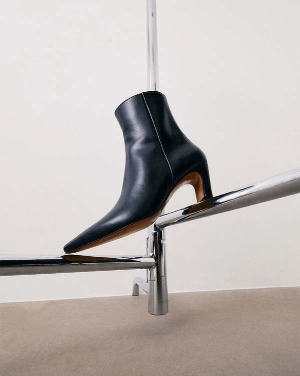 Flattered Xena Leather Boot black Garmentory