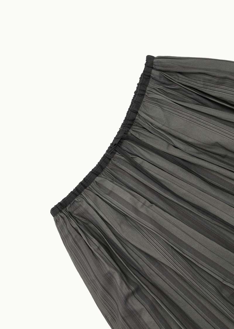 【AMOMENTO】24fw STRIPE LAYERED SKIRT AMOMENTO Layered Skirt - Grey Stripe | Garmentory