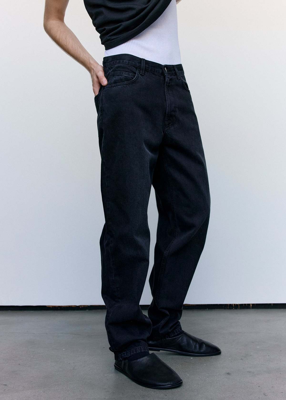 パンツ The Row Elordi Jeans Black 30 The Row Elordi Jean - Black Denim | Garmentory
