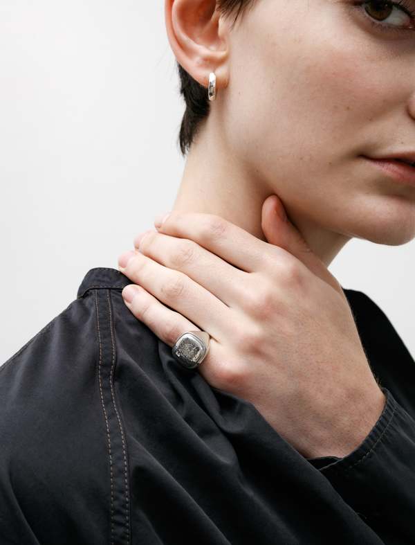 Bunney Heavy Cushion Signet Ring Hammered Silver – Neighbour