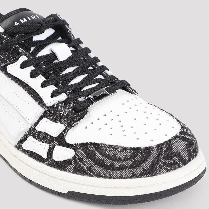 ★関税込み★ AMIRI BLACK AND WHITE BANDANA SNEAKERS AMIRI: Black & White Bandana Skel Top Low Sneakers | SSENSE