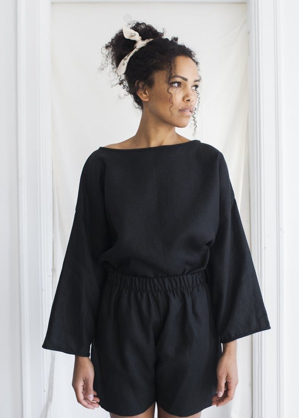 Lloyd Tunic Top in Black Lloyd Tunic Top in Black
