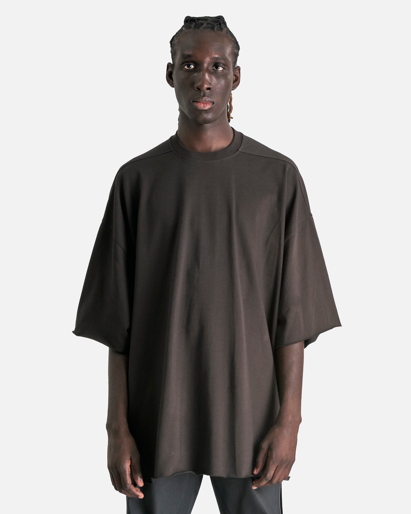 Tommy-T-in-Dark-Dust-