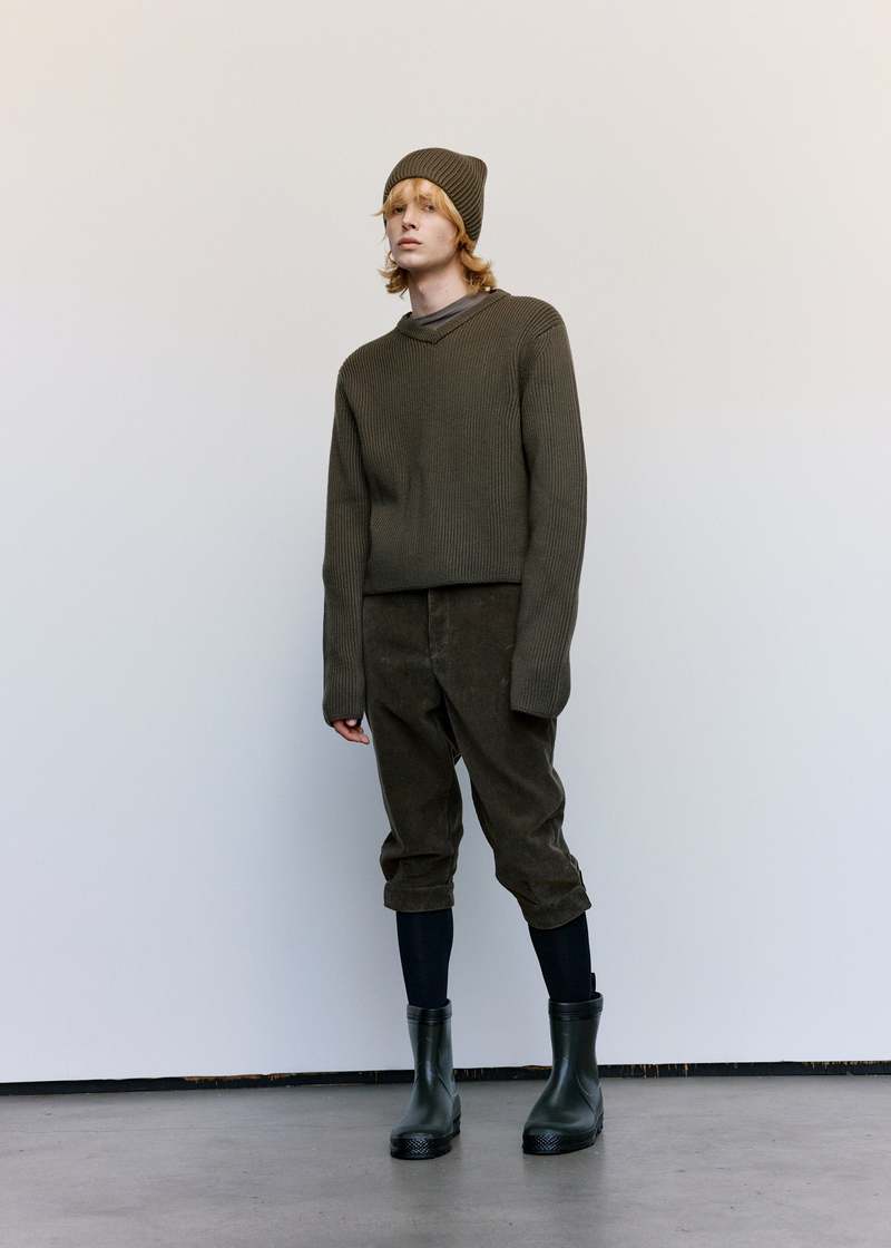 RIER vネックニット