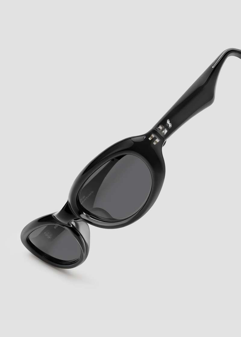 Bonnie Clyde Groupie Sunglasses - Black/Black | Garmentory