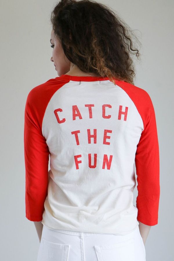 Amo Raglan Tee in Catch the Fun Amo Raglan Tee in Catch the Fun