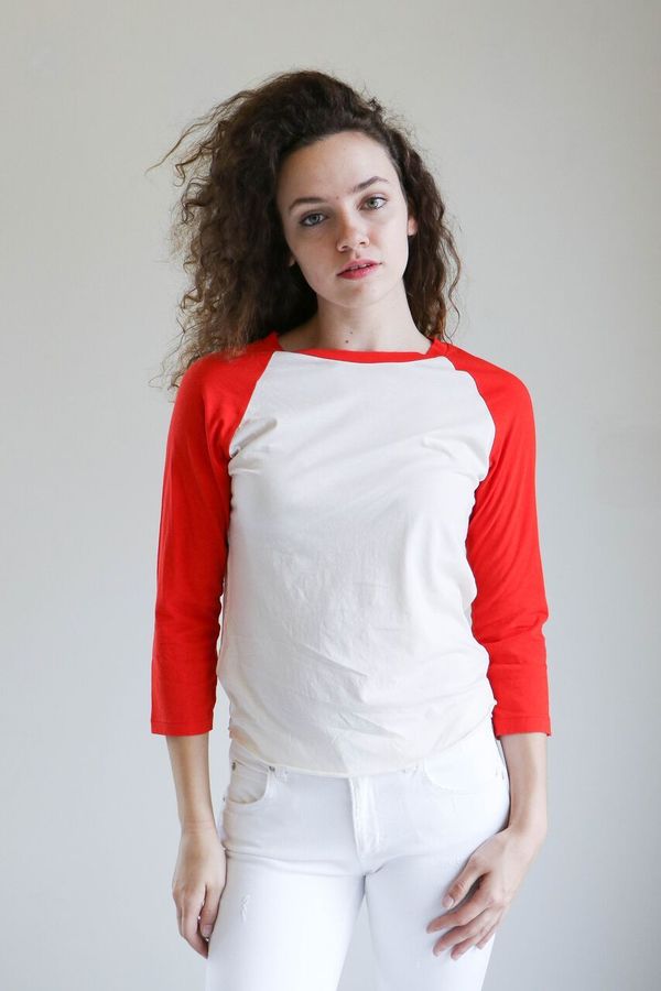 Amo Raglan Tee in Catch the Fun Amo Raglan Tee in Catch the Fun