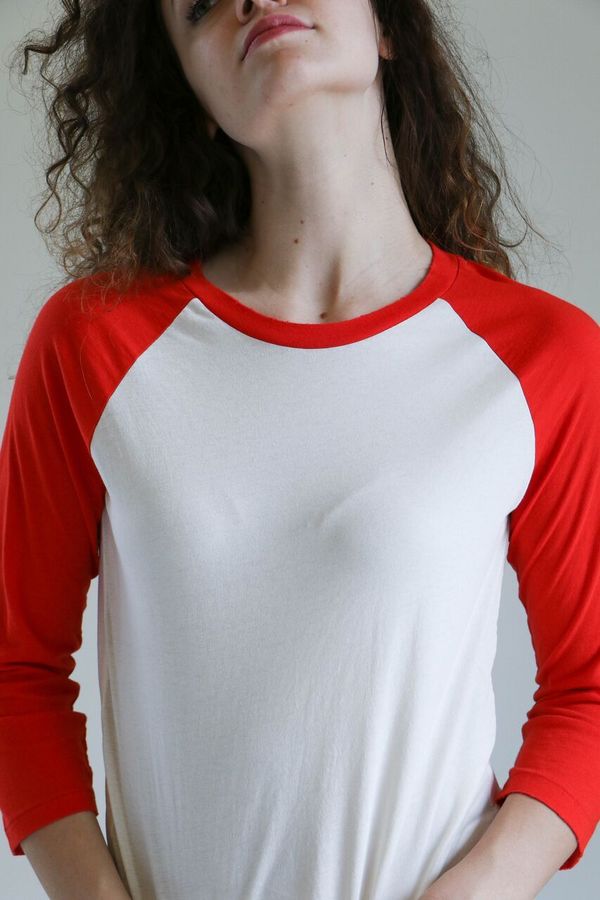 Amo Raglan Tee in Catch the Fun Amo Raglan Tee in Catch the Fun