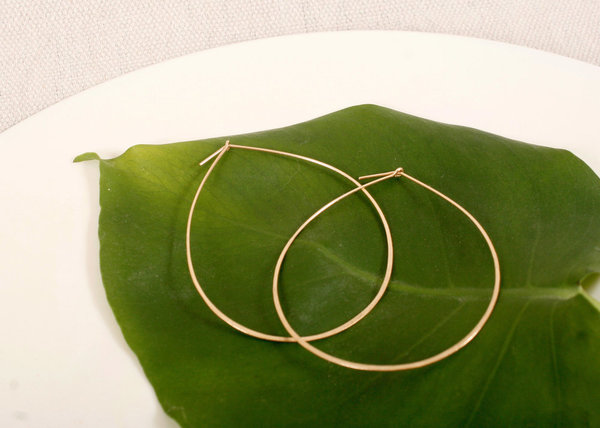 Minerva Medium Gold Hoop Earring Minerva Medium Gold Hoop Earring