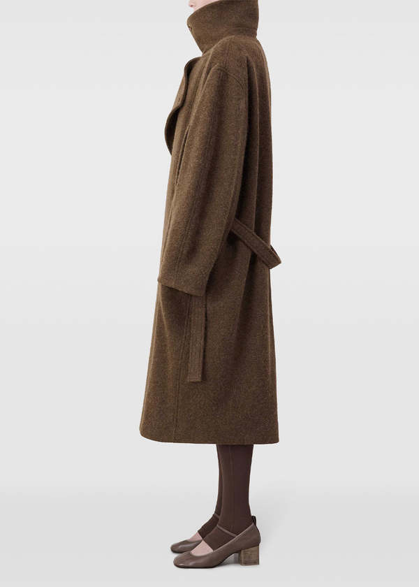 LEMAIRE ASYMMETRICAL BATHROBE COAT サイズ34 LEMAIRE: Black Short Asymmetrical Bathrobe Coat | SSENSE