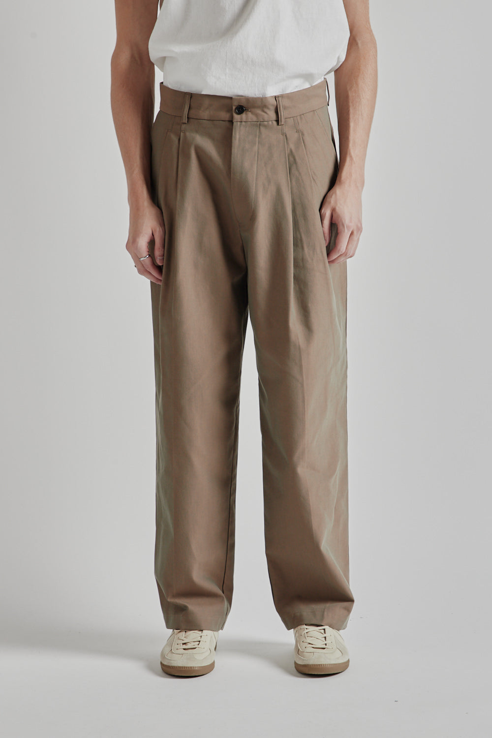 Still By Hand Deep Tuck Pressed Pants - Olive | Garmentory