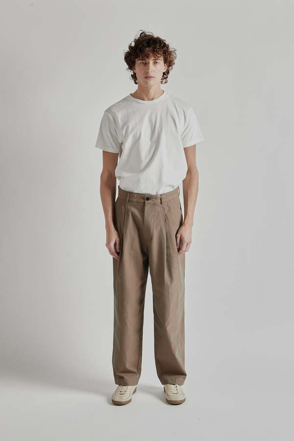 Still By Hand Deep Tuck Pressed Pants - Olive | Garmentory