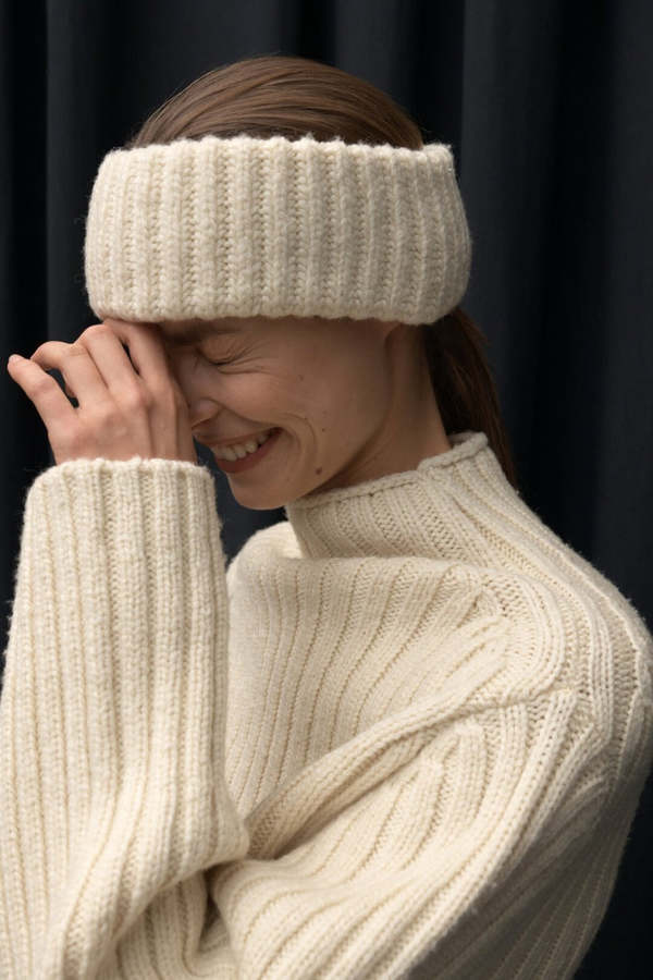 Closed Wide Ribbed Headband