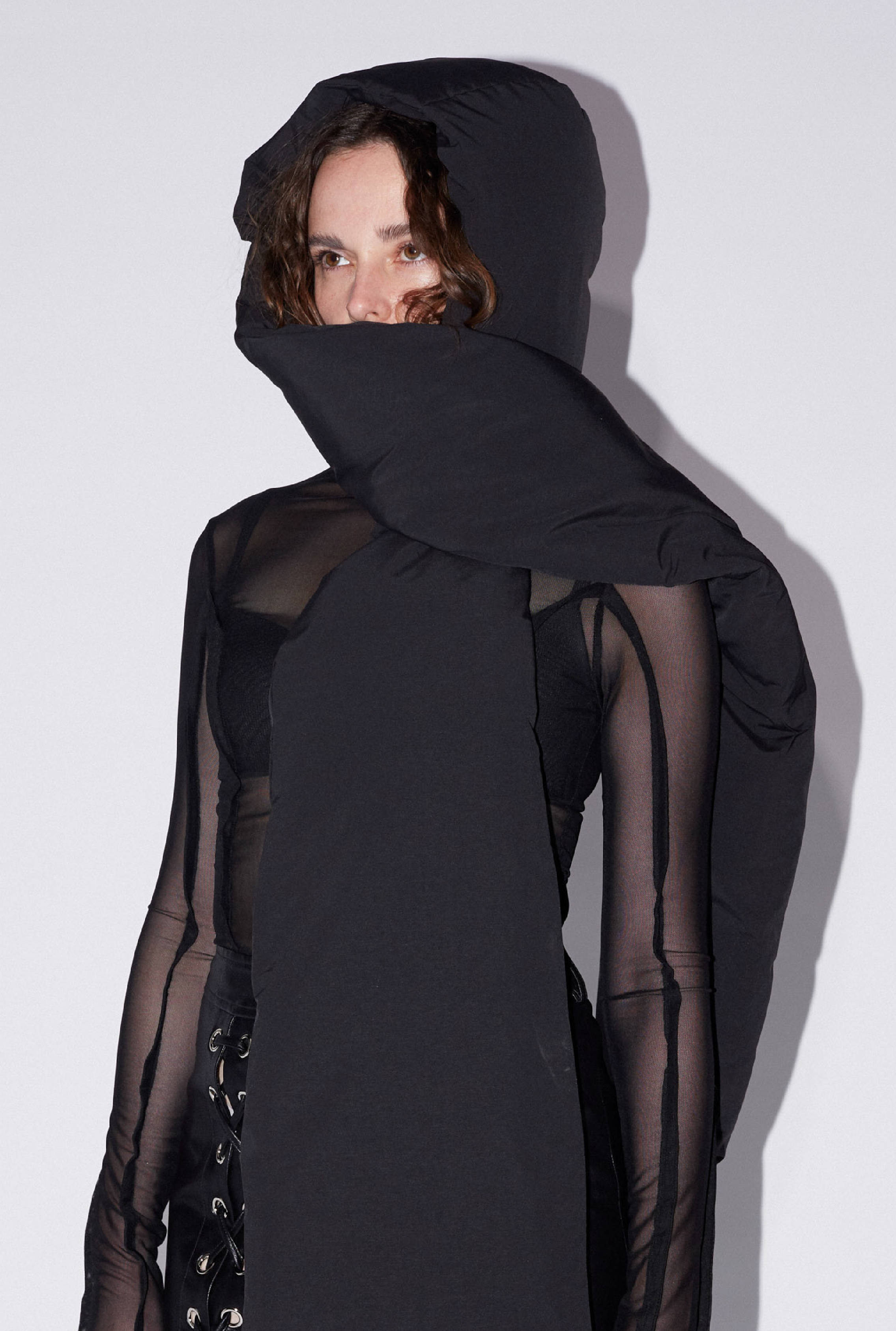 SAEMDI Padded Hood Scarf Black Garmentory